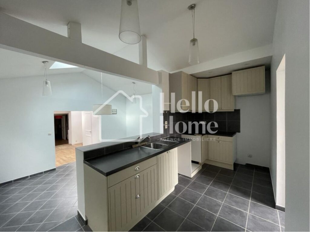 Maison – 116.9m ² – 6 pièces – 3 chambres – 116 m²