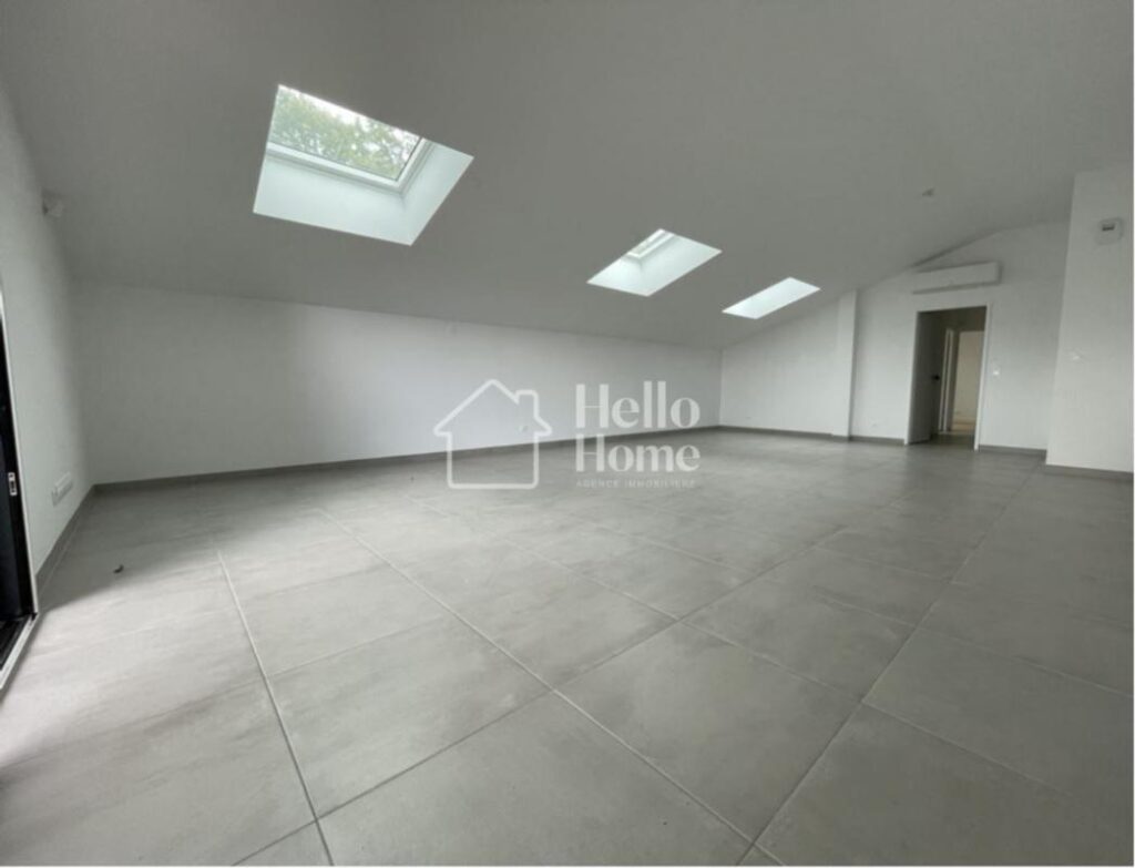 Appartement – 107.7m ² – 4 pièces – 3 chambres – 107 m²