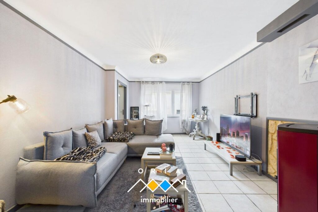 Maison de village à Bayonville-sur-Mad – 4 pièces – 2 chambres – 83 m²