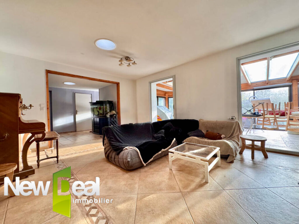 PLAIN PIED INDIVIDUEL / 4 CHAMBRES ET 1 BUREAU / GARAGE – 7 pièces – 4 chambres – 165 m²