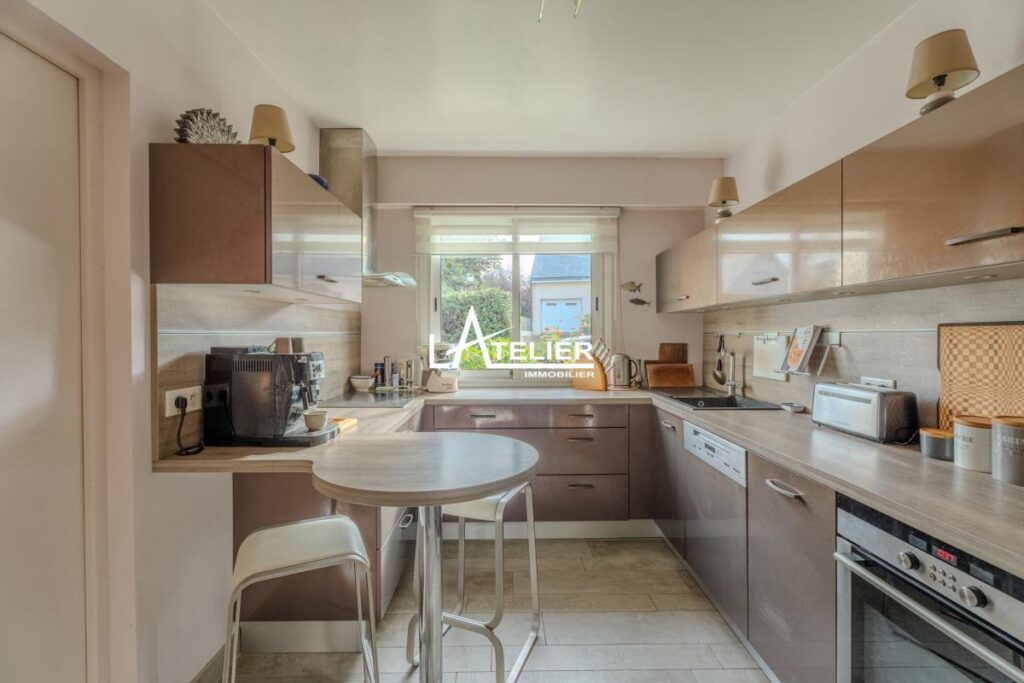 Sautron centre 70m2 pièce de vie, 6ch, vue dégagée sur Cens – 11 pièces – 6 chambres – 230 m²