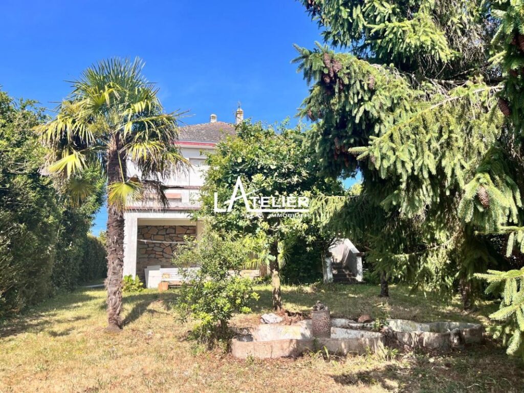 PORNIC Emplacement de choix, volume et potentiel à exploiter – 6 pièces – 4 chambres – 125 m²