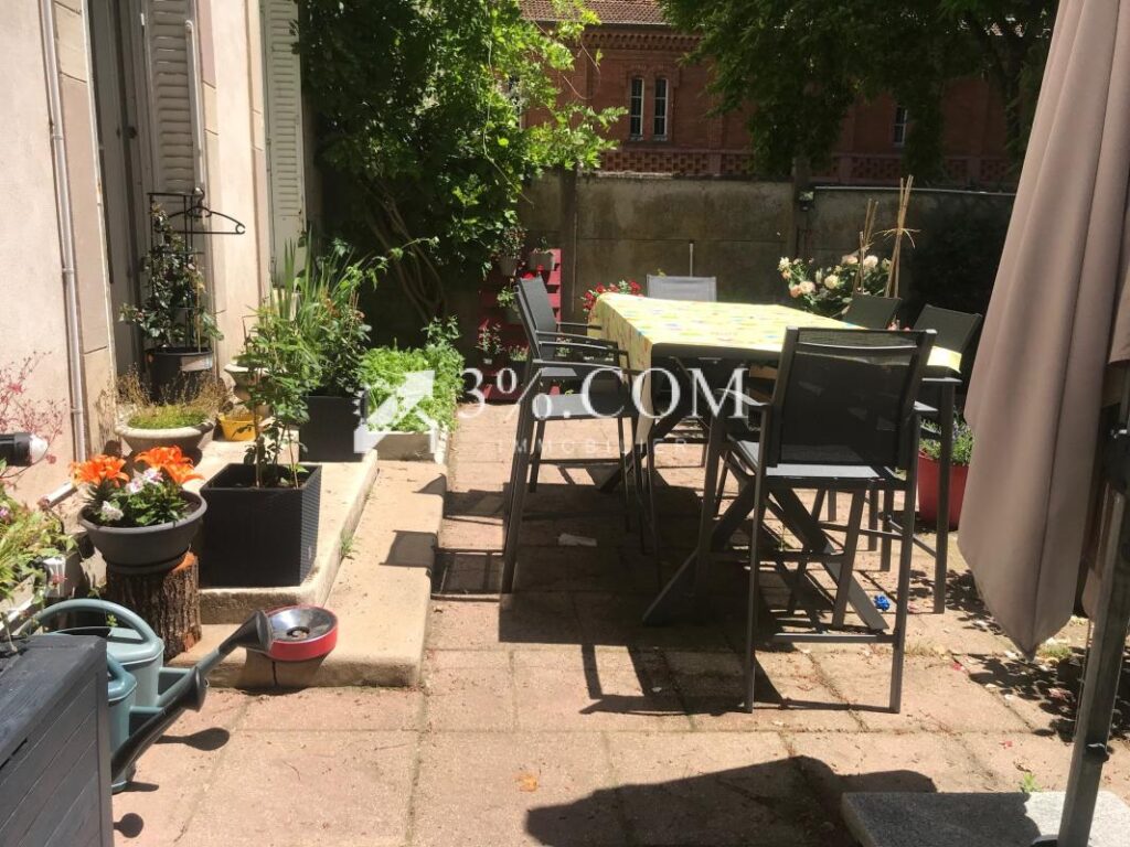 Ensemble Immobilier de Prestige ( Maison +Pavillon +Appartem – 10 pièces – 6 chambres – 369 m²