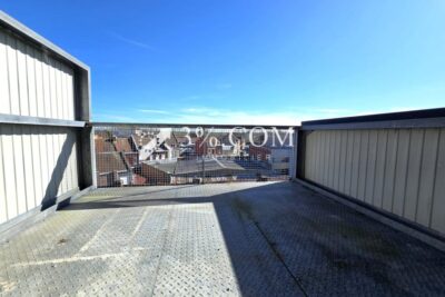 Loft de 80 m2 au dernier étage avec CH + terrasse + parking – 3 pièces – 2 chambres – 79 m²