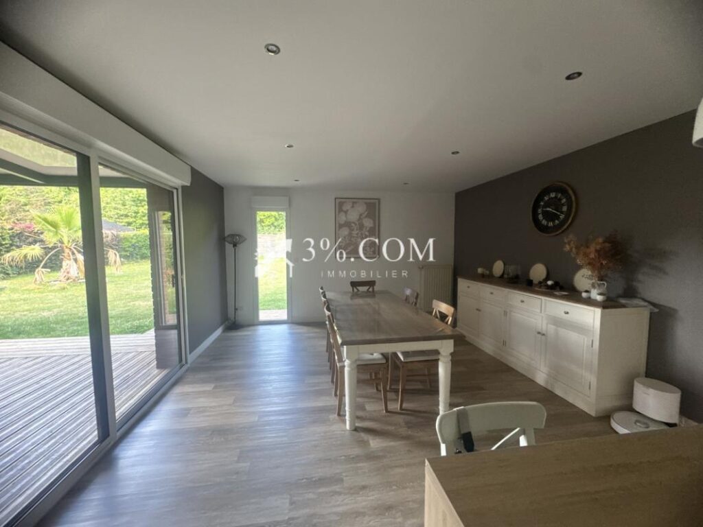 Pavillon individuelle de 2006 avec 5 chambres à Famars – 8 pièces – 5 chambres – 140 m²