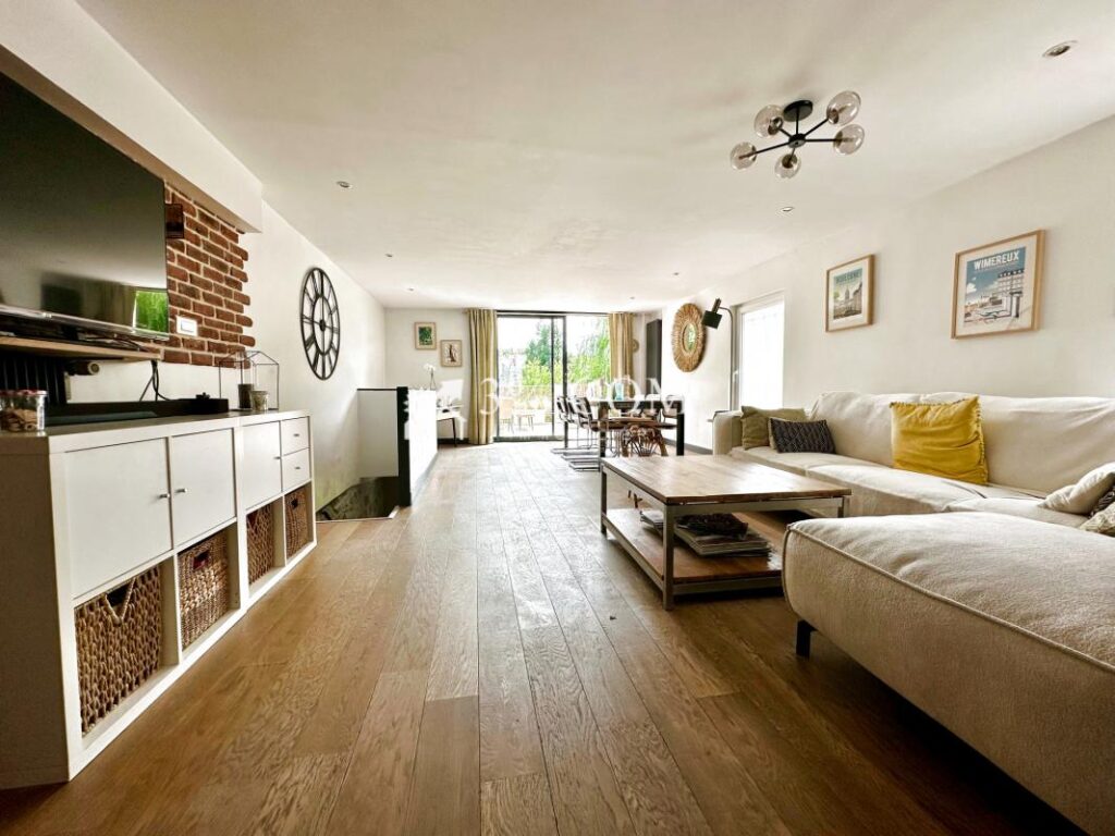 Maison semi-mitoyenne avec vue cathédrale – 7 pièces – 4 chambres – 132 m²