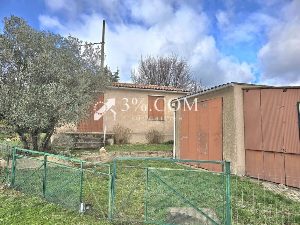 Maisonnette de loisirs + garage sur terrains constructibles – 3 pièces – 2 chambres – 40 m²