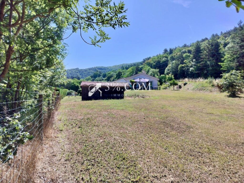 Villa avec vue dégagée de 90m2 – sous sol complet et parcell – 4 pièces – 2 chambres – 86 m²