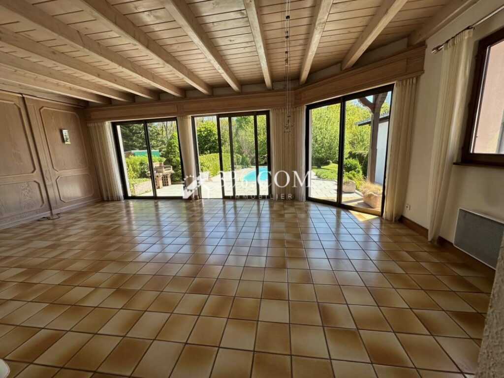 3%.COM – Maison avec piscine – 5 pièces – 3 chambres – 169 m²