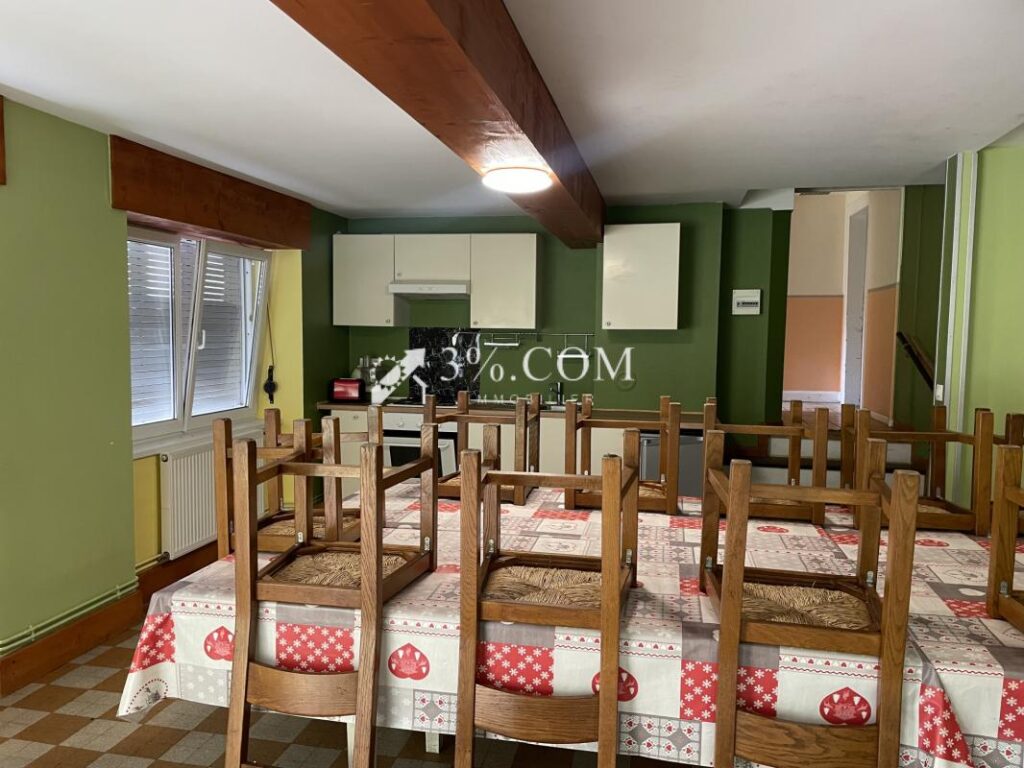 Maison gite dans un cadre naturel – 25 pièces – NR chambres – 630 m²