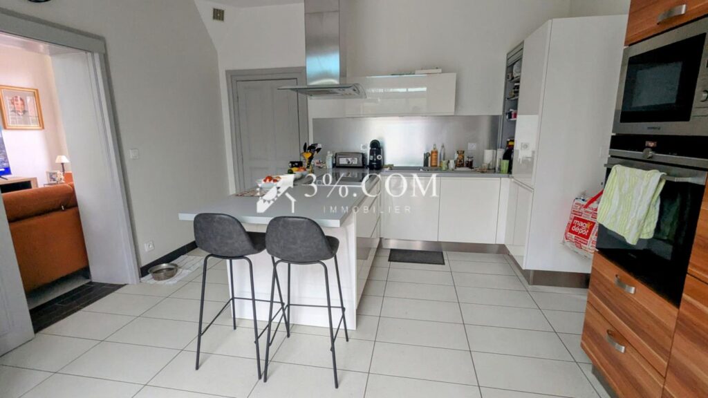 Propriété 7 pièces – 230 m2 – 7 pièces – 5 chambres – 230 m²