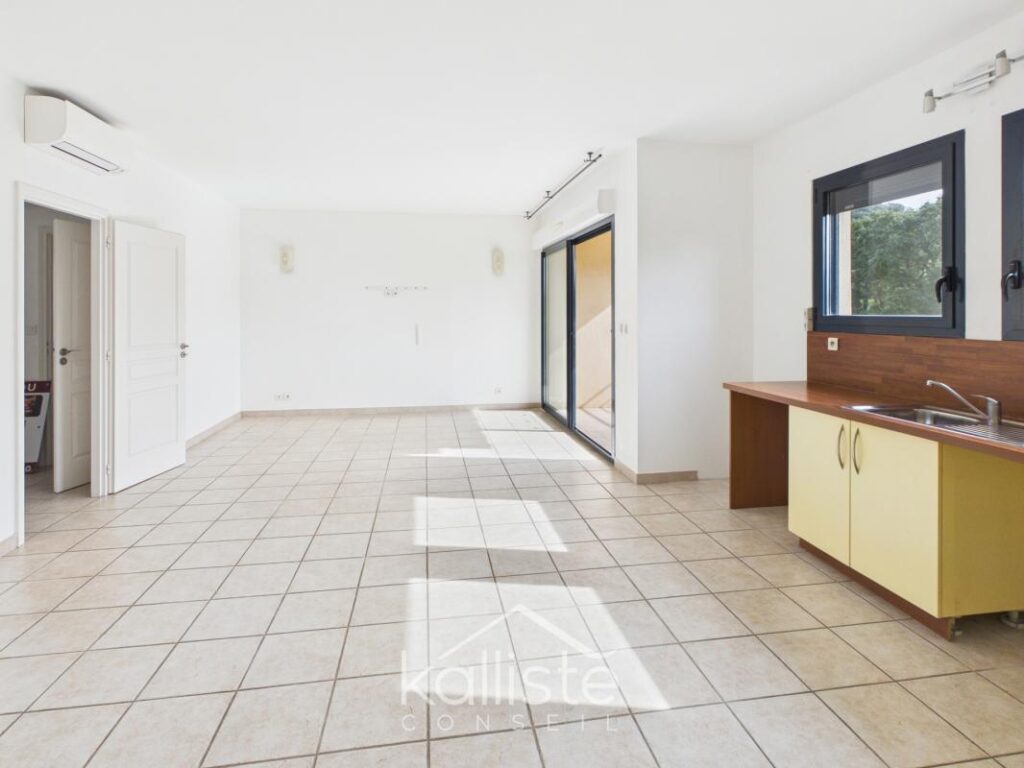 Grand T3 lumineux avec terrasse – Résidence A Spusata – Quartier Madunuccia – Ajaccio – 3 pièces – 2 chambres – 71 m²