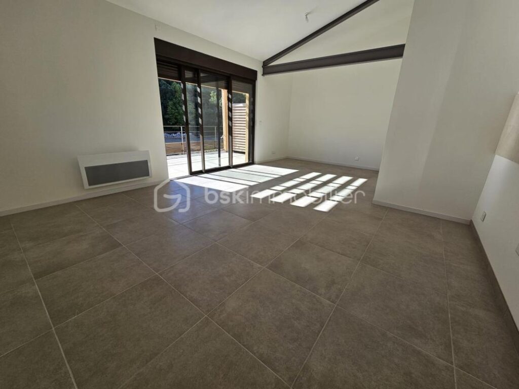 APPARTEMENT DE 56 M2 À VENDRE – DRAGUIGNAN – 2 pièces – 1 chambre – 56 m²