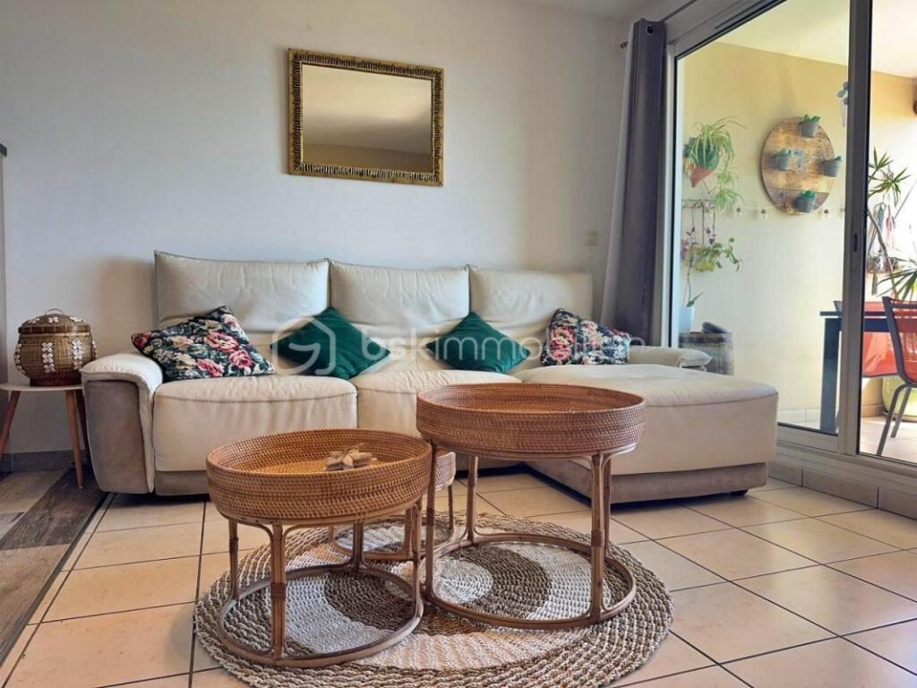 🌅 T4 DUPLEX – DERNIER ÉTAGE – VUE MER – CENTRE-VILLE LES AVIRONS 🌅 – 4 pièces – 3 chambres – 81 m²