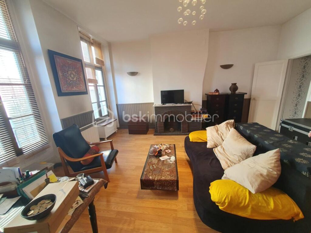 APPARTEMENT DE 84 M² – 3 pièces – 1 chambre – 84 m²