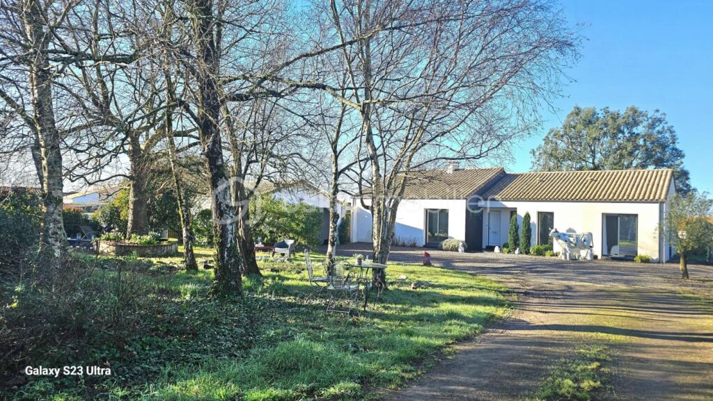 MAGNIFIQUE MAISON CONTEMPORAINE T5 – 5 pièces – 4 chambres – 153 m²