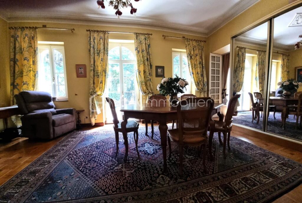 Toulouse maison de caractère du 19 -ème T8 de 214 m² avec 2000 m² de parc – 7 pièces – 5 chambres – 214 m²