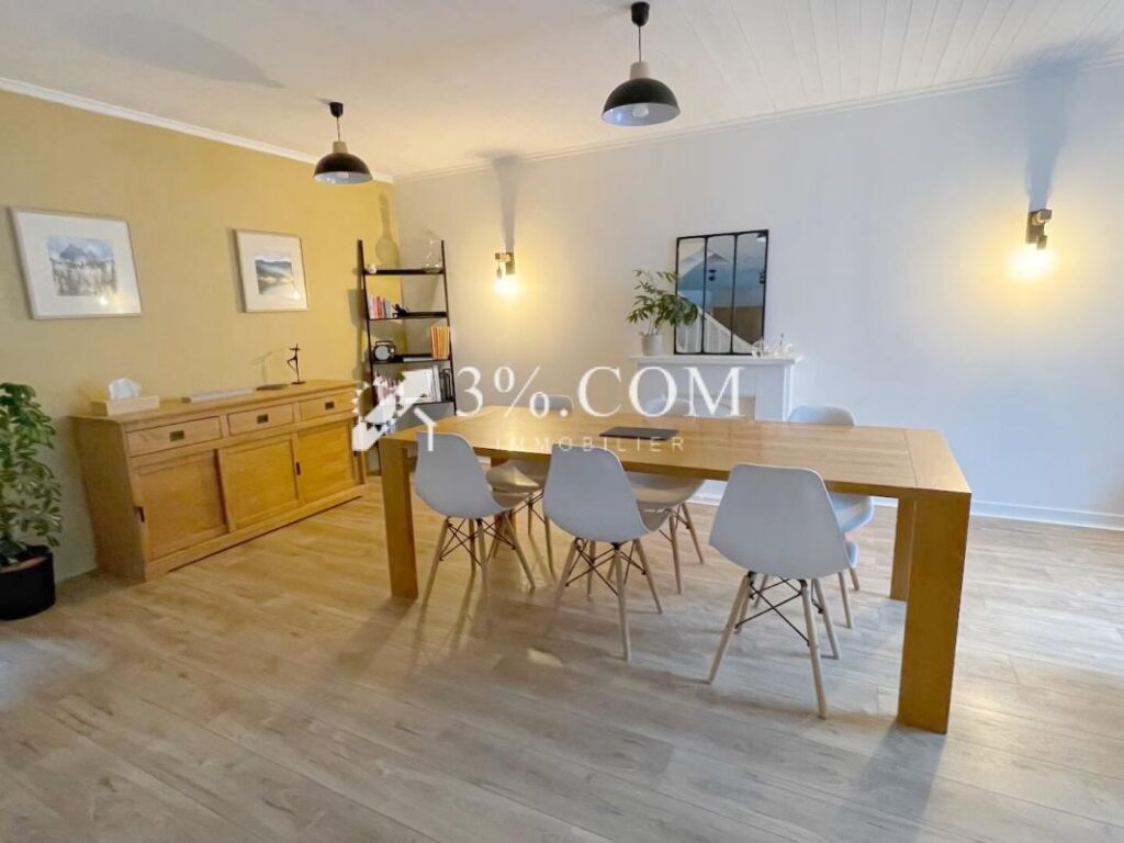 ERDEVEN Centre, Coupd de coeur ! – 8 pièces – 5 chambres – 140 m²