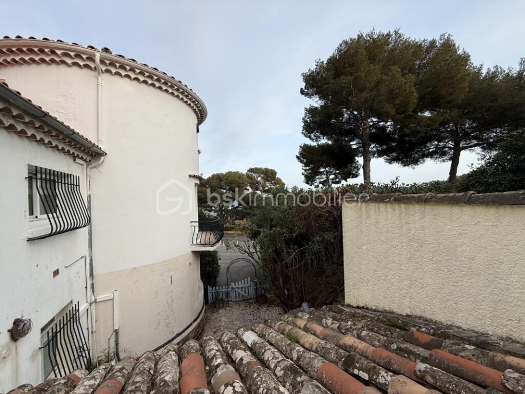 Maison Appartement – 4 pièces – 3 chambres – 110 m²