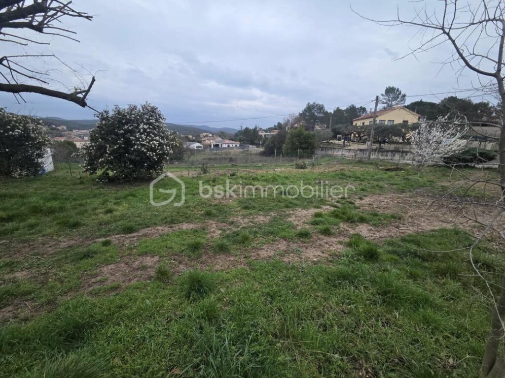 terrain à vendre – NR pièces – NR chambres – 893 m²