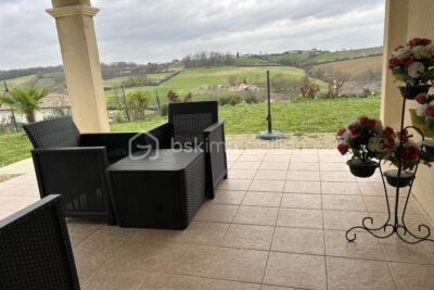 BELLE MAISON SUR SOUS SOL SEMI ENTERRE – BONNES PRESTATIONS – 4/5 CHAMBRES- – 6 pièces – 4 chambres – 134 m²