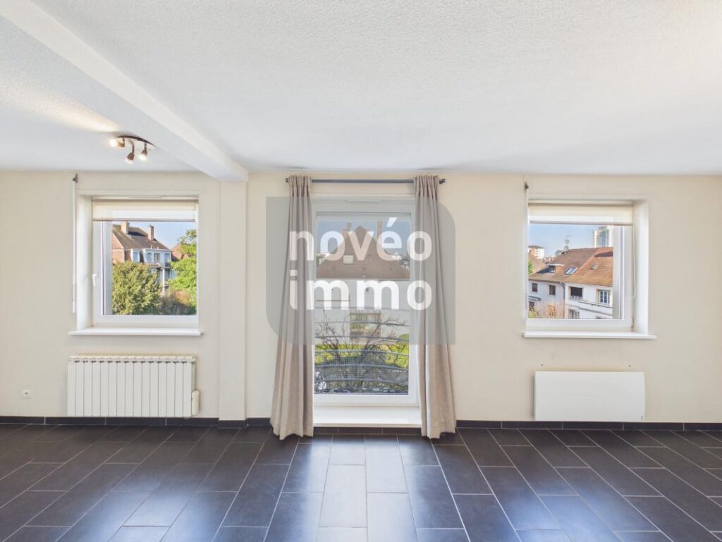 Magnifique appartement 2 pièces dernier étage avec cuisine é – 2 pièces – 1 chambre – 66 m²