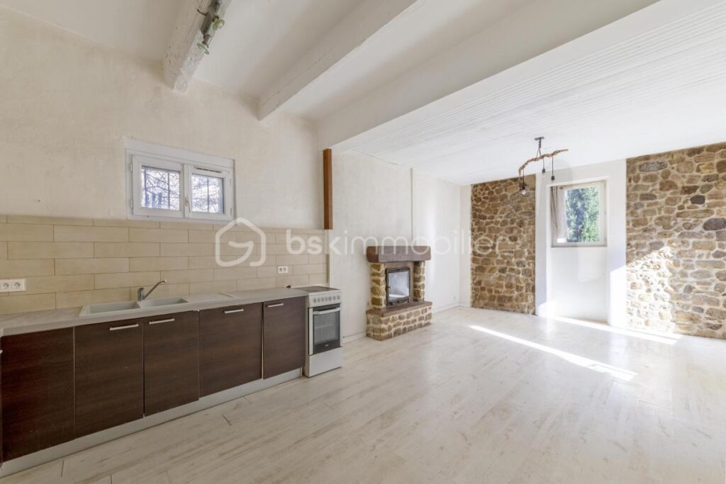 Maison de village avec jardin secret et toit-terrasse – 125 m2 – Reillanne – 5 pièces – 3 chambres – 125 m²