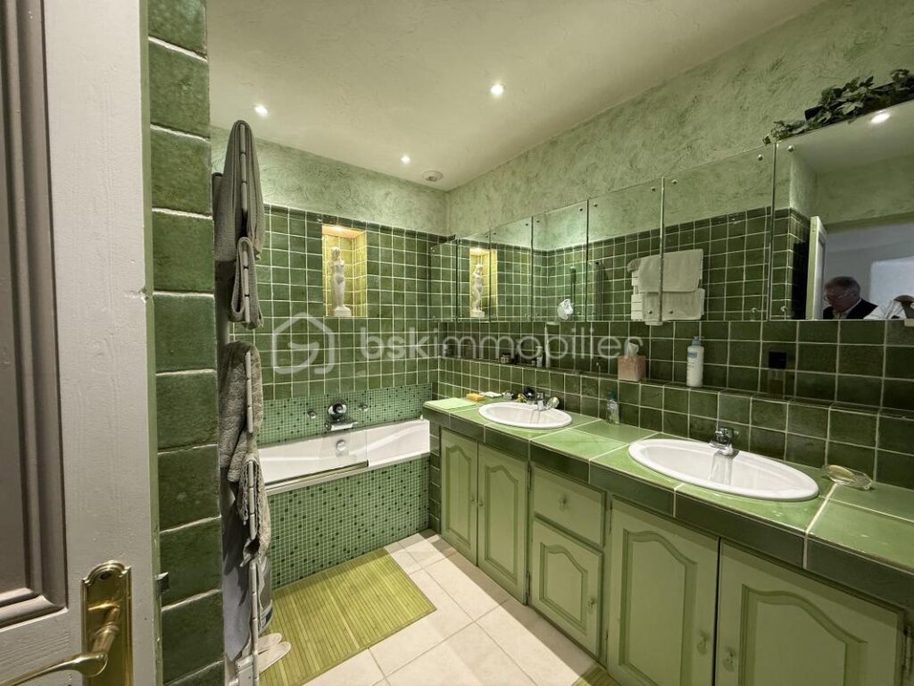 Maison Appartement – 4 pièces – 3 chambres – 110 m²