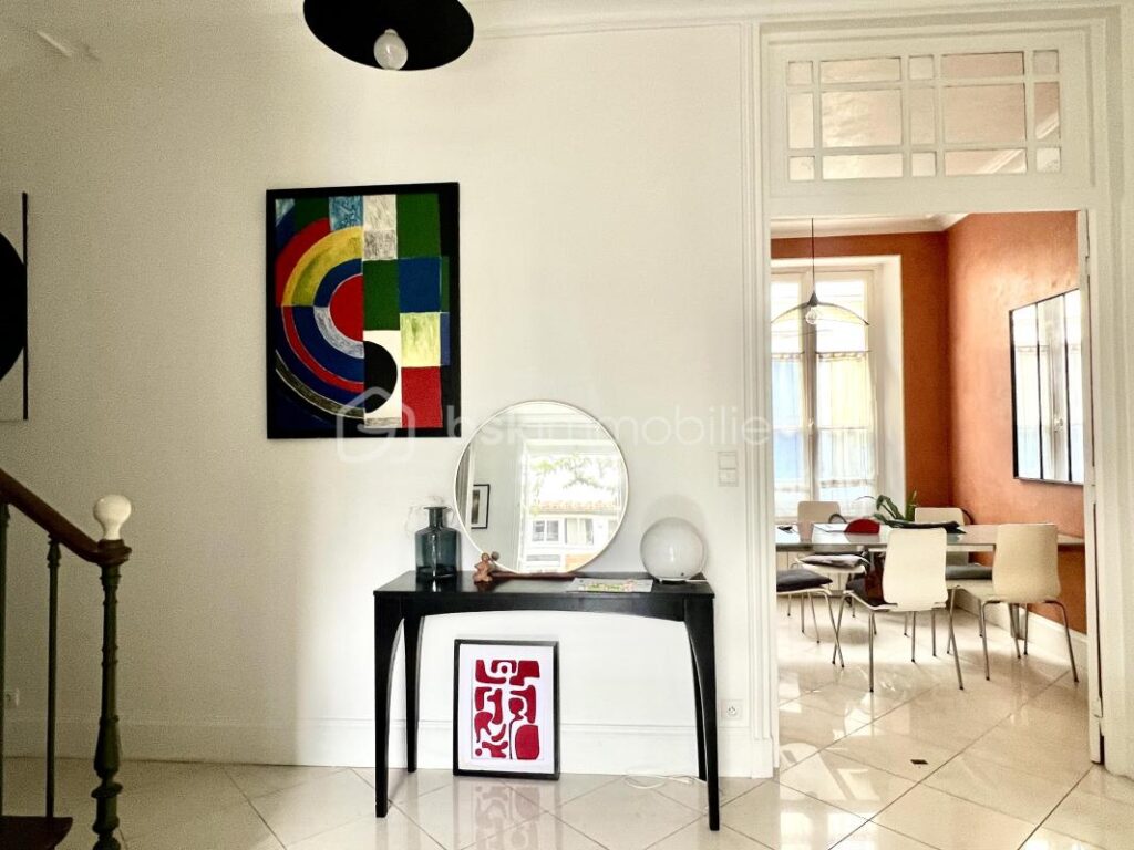 Maison bourgeoise au centre ville d’Etampes – 7 pièces – 6 chambres – 200 m²