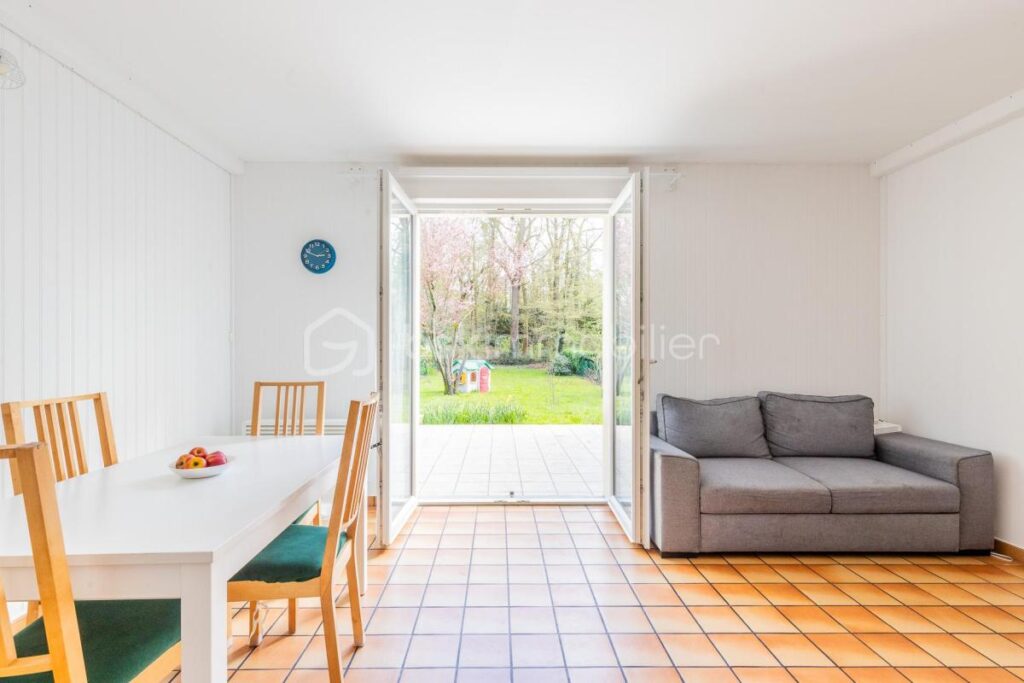 Exclusivité – Maison familiale 5 pièces avec jardin et vue sur la forêt en fond de parcelle – 5 pièces – 4 chambres – 98 m²