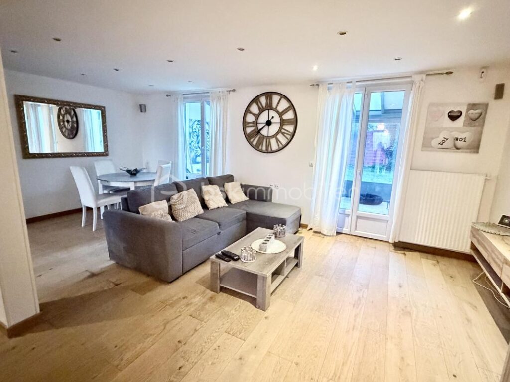 Maison familiale pleine de charme – Villeneuve-le-Comte (77) – 6 pièces – 5 chambres – 147 m²