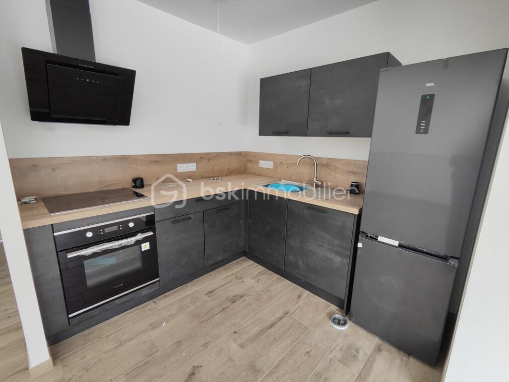 Ensemble immobilier neuf avec piscine – 11 pièces – NR chambres – 223 m²