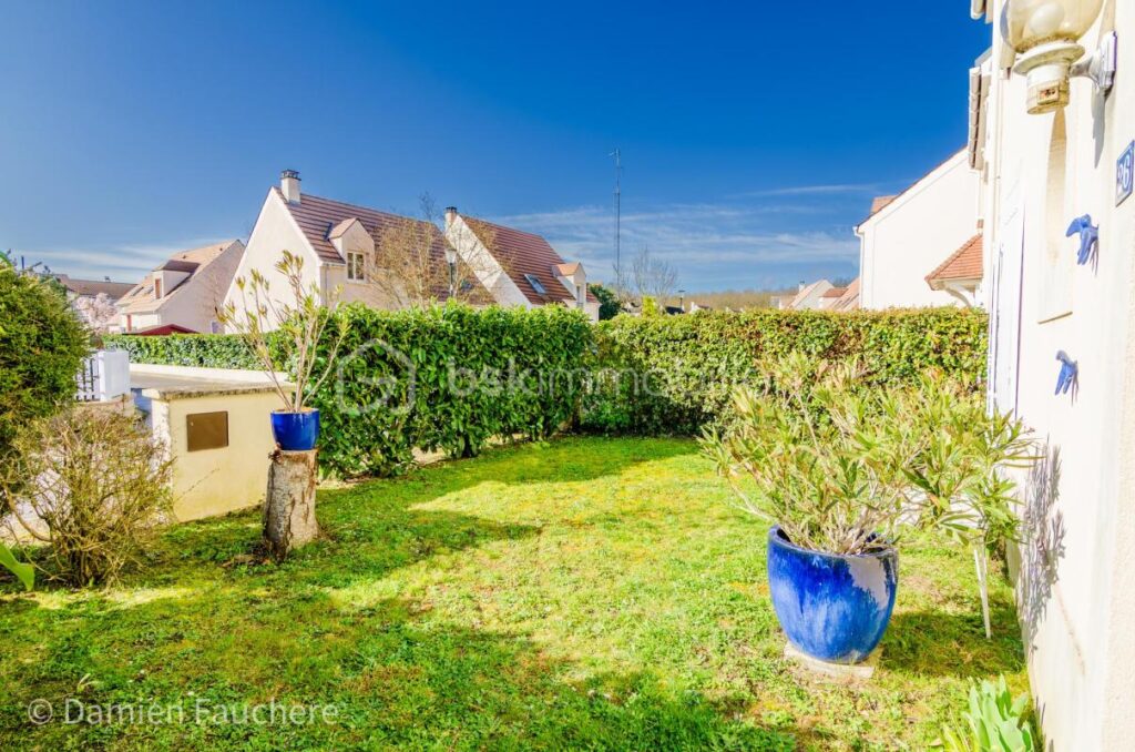 Aux JONCHERETTES ! Maison 75m², 3 Chambres, Parkings et JARDIN avec vue sur Forêt ! – 4 pièces – 3 chambres – 75 m²