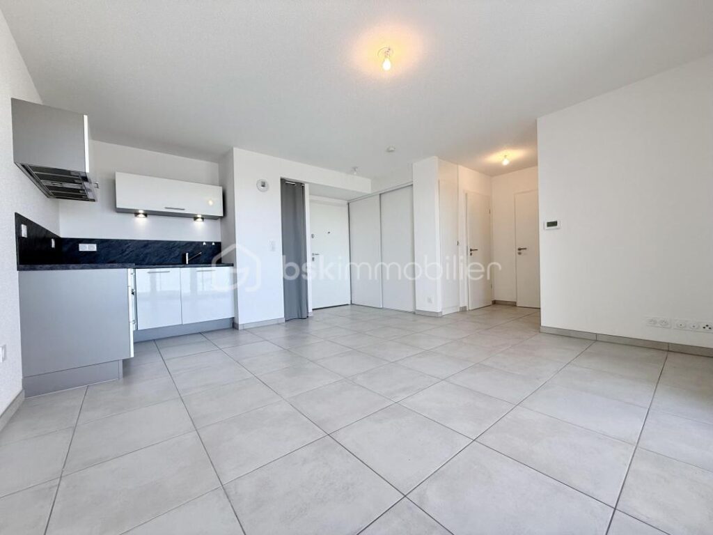 FRONTALIER SUISSE ? F2 RÉCENT AVEC TERRASSE & GARAGE – HUNINGUE – 2 pièces – 1 chambre – 44 m²