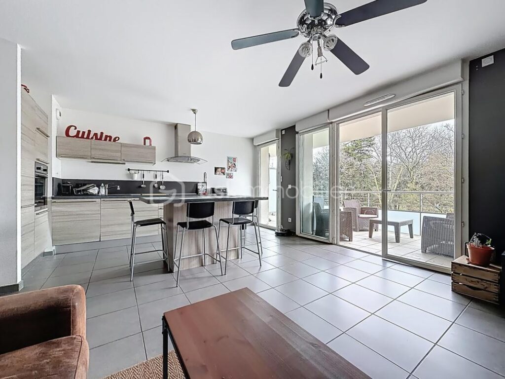 Appartement T3 de 67m2 avec terrasse – 3 pièces – 2 chambres – 66 m²