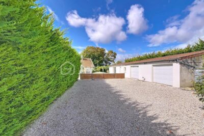 PROPRIETE DE CARACTERE – 7 pièces – 4 chambres – 210 m²