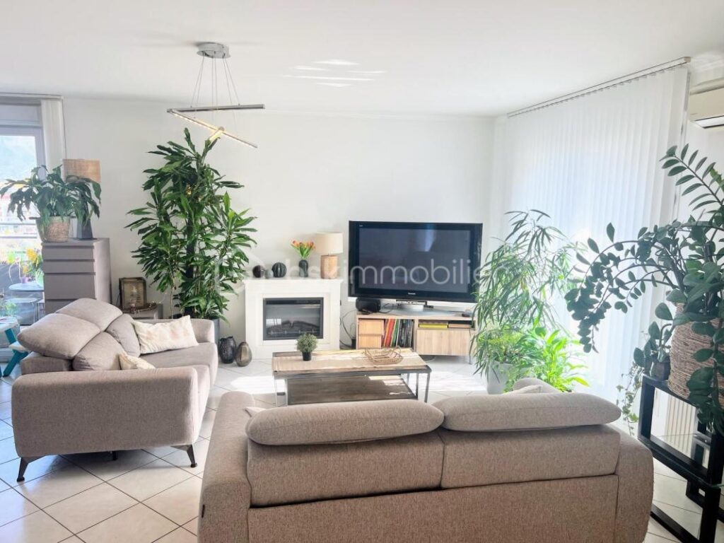 Appartement 100m2 T4 – 4 pièces – 3 chambres – 99 m²