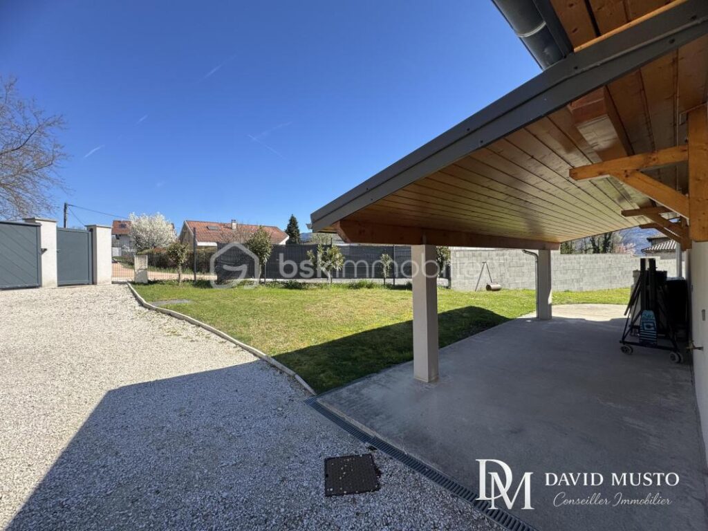 Maison Plain-Pied Lumbin – 5 pièces – 3 chambres – 108 m²