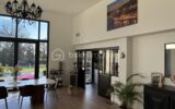 Contemporaine de 190m2 4 Chs Habitation et espace libéral attenant 470000€ St Seurin sur L’ Isle – 8 pièces – 4 chambres – 190 m²