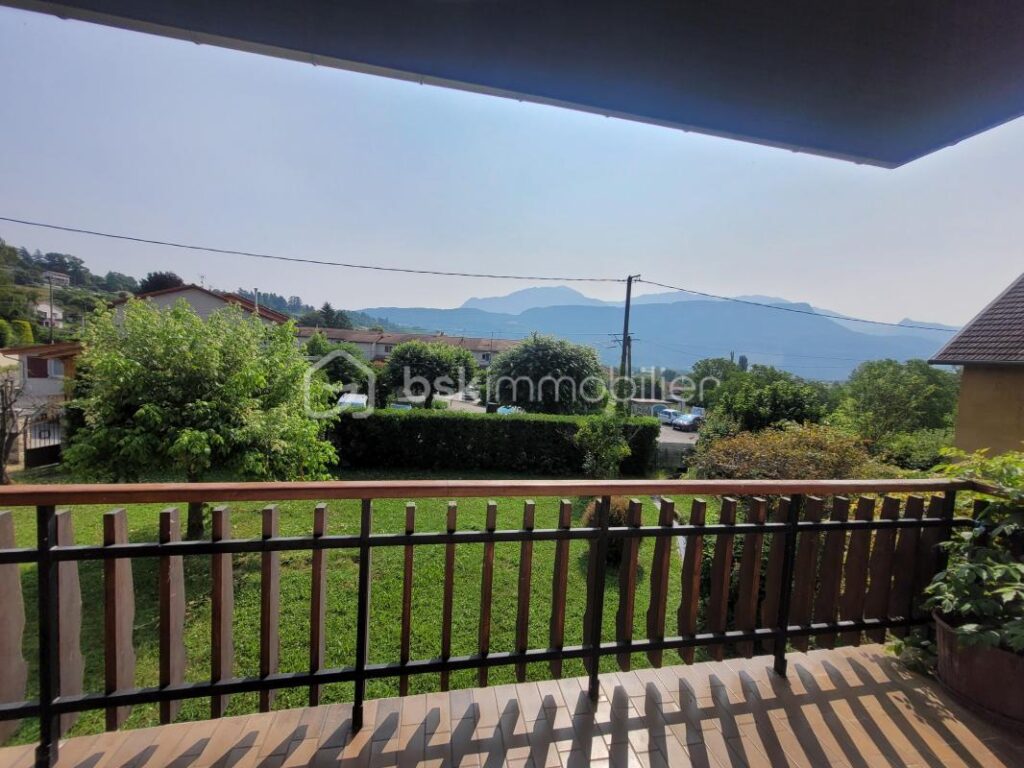 Saint Jean de Moirans Maison Individuelle 400 000 € – 6 pièces – 4 chambres – 130 m²