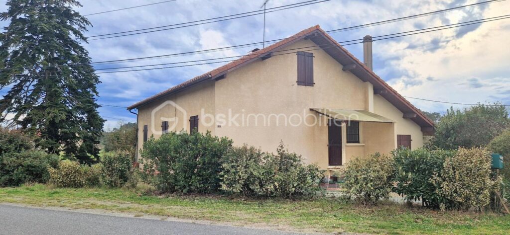 Emplacement privilégié – Maison à rénover – Fort potentiel – Proche plage et Vélodyssée – 4 pièces – 2 chambres – 98 m²