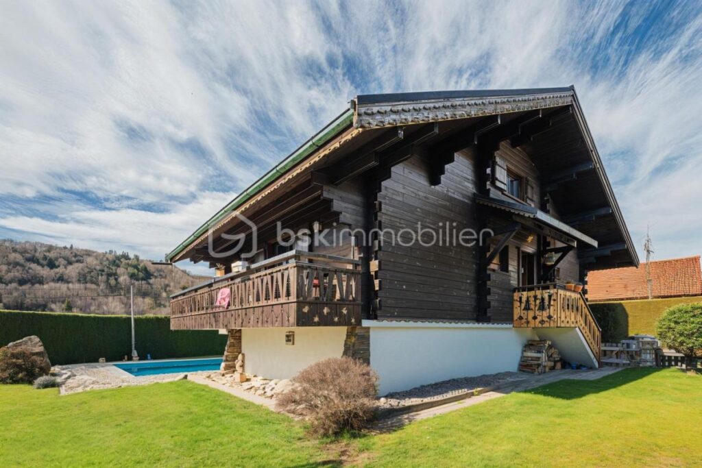 Chalet avec piscine et espace bien-être – Mieussy – 5 pièces – 4 chambres – 158 m²