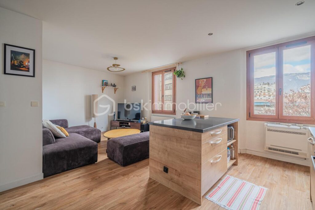 Appartement T3 au calme – Quartier de l’Aigle à Grenoble – possibilité d’achat d’un garage – 3 pièces – 2 chambres – 65 m²