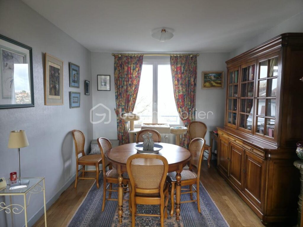 À VENDRE – T2 lumineux avec balcon, potentiel T3, cave et parking – 2 pièces – 1 chambre – 50 m²