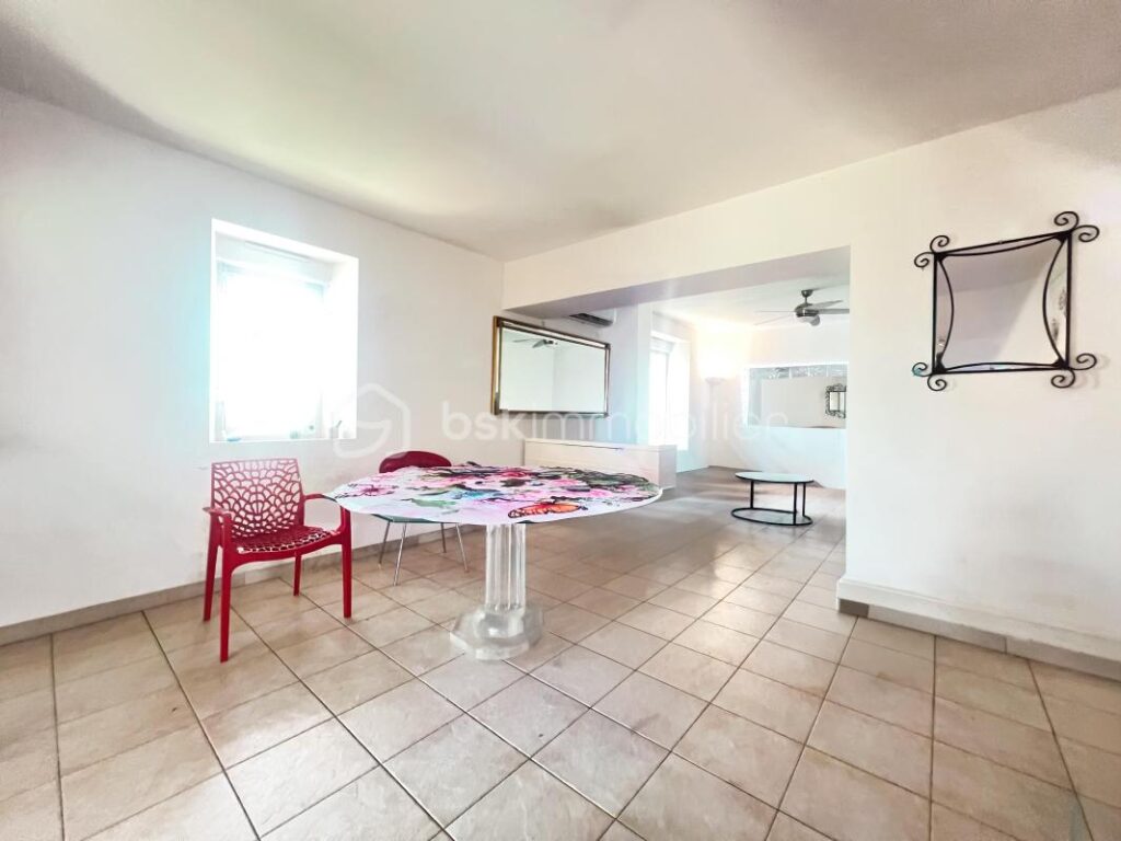 Maison 101 m2 5 pièces 3 chambres Méjannes les Alès – 5 pièces – 3 chambres – 101 m²