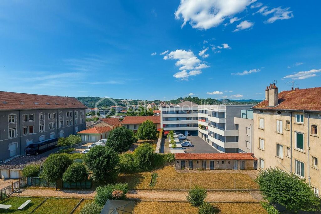 🏡 À vendre – Bel appartement T3 traversant avec vue dégagée – Saint-Marcellin – 4 pièces – 2 chambres – 72 m²