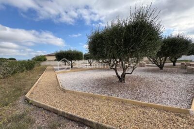 rare terrain de 900m2 dans un magnifique cadre à Canet 34800 – NR pièces – NR chambres – 900 m²
