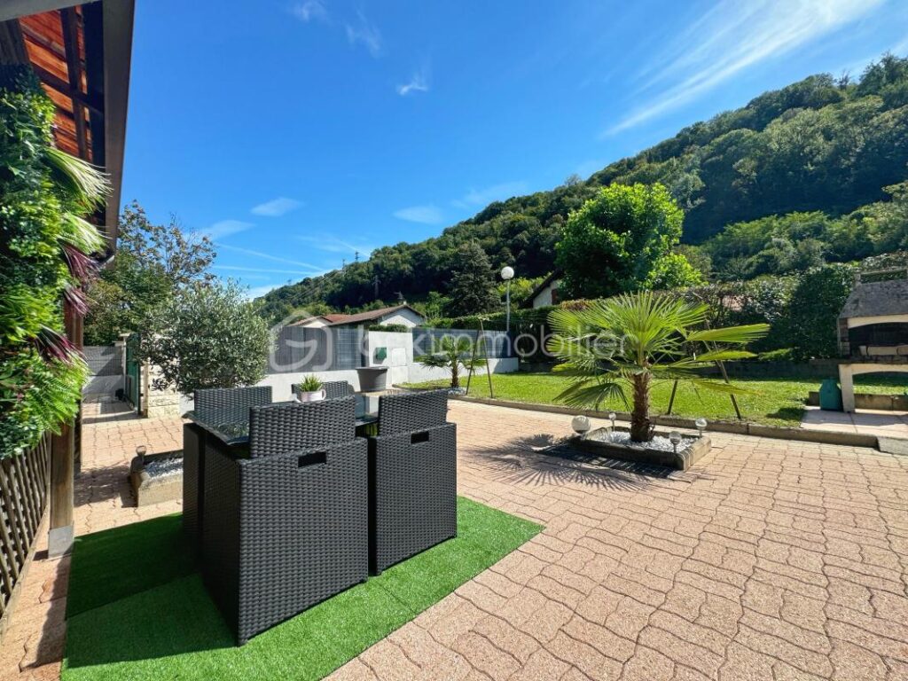 Maison à fort potentiel – 5 pièces – 3 chambres – 108 m²