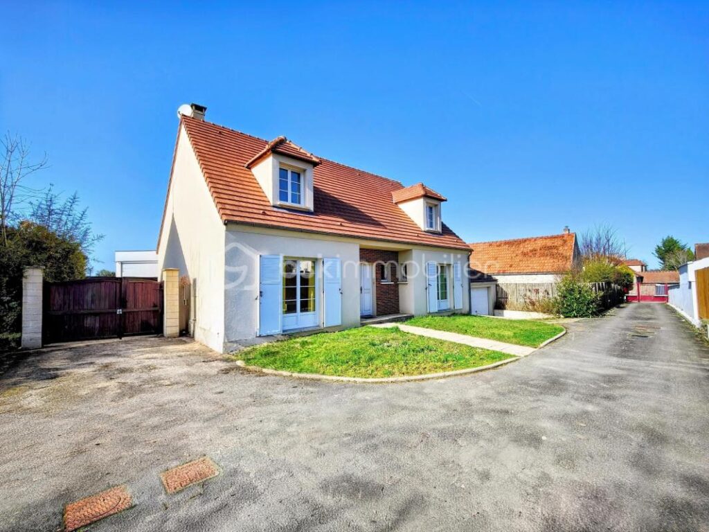 A l’abris des regards, belle maison familiale av 4 chambres et garage – 6 pièces – 4 chambres – 146 m²