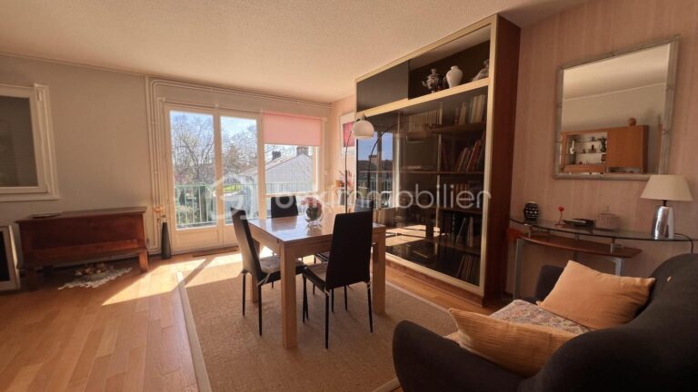 Appartement T4 – 88 m² avec balcon – double garage – Châteauroux – 4 pièces – 3 chambres – 88 m²